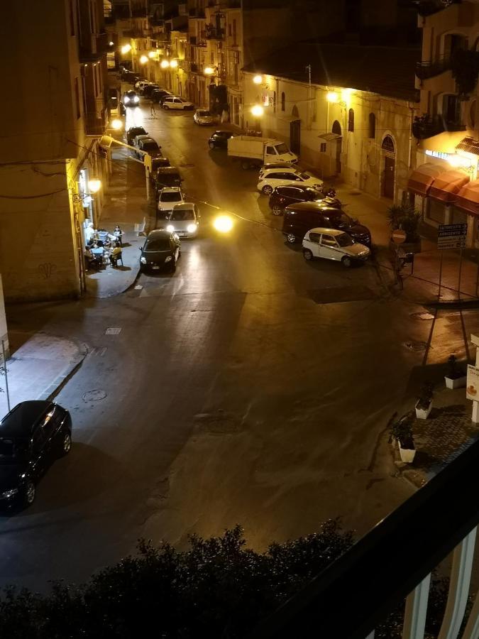 Apartamento La Regina Di Coppe Licata Exterior foto